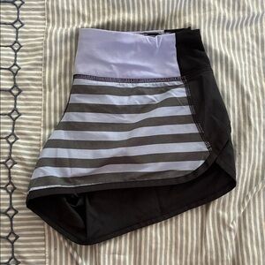 Lululemon speed shorts. Sea stripe polar haze black. Sz 4.